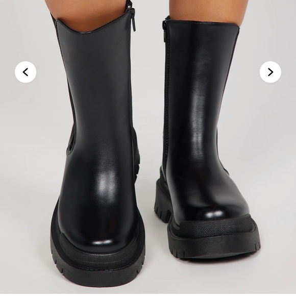 Black Chunky Ankle Chelsea Boots - Picture 2 of 4